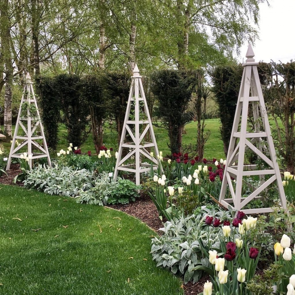 Chelsea Star Garden Obelisk