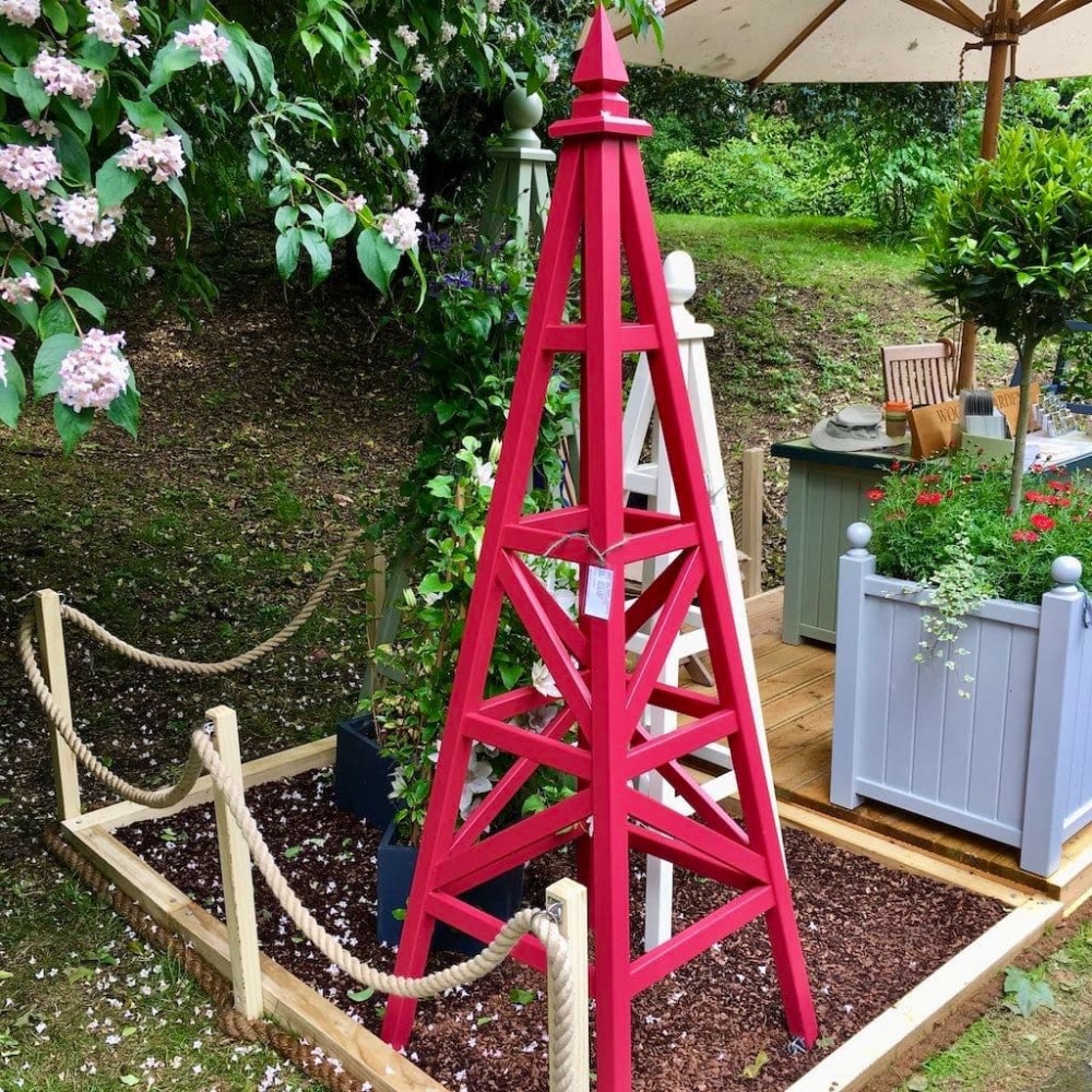 Chelsea Star Garden Obelisk