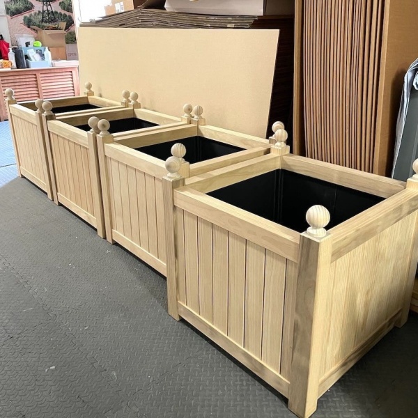 Large Versailles Garden Planter