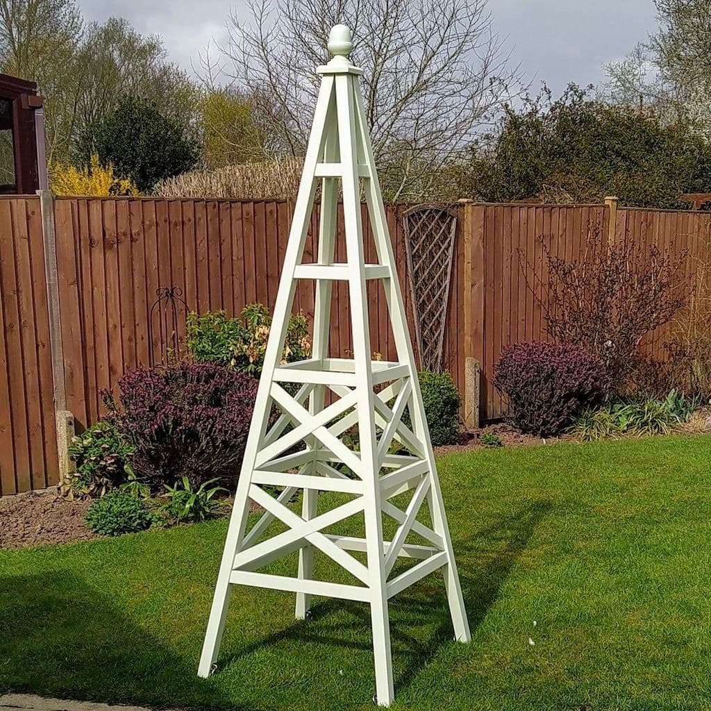 Kennett Garden Obelisk