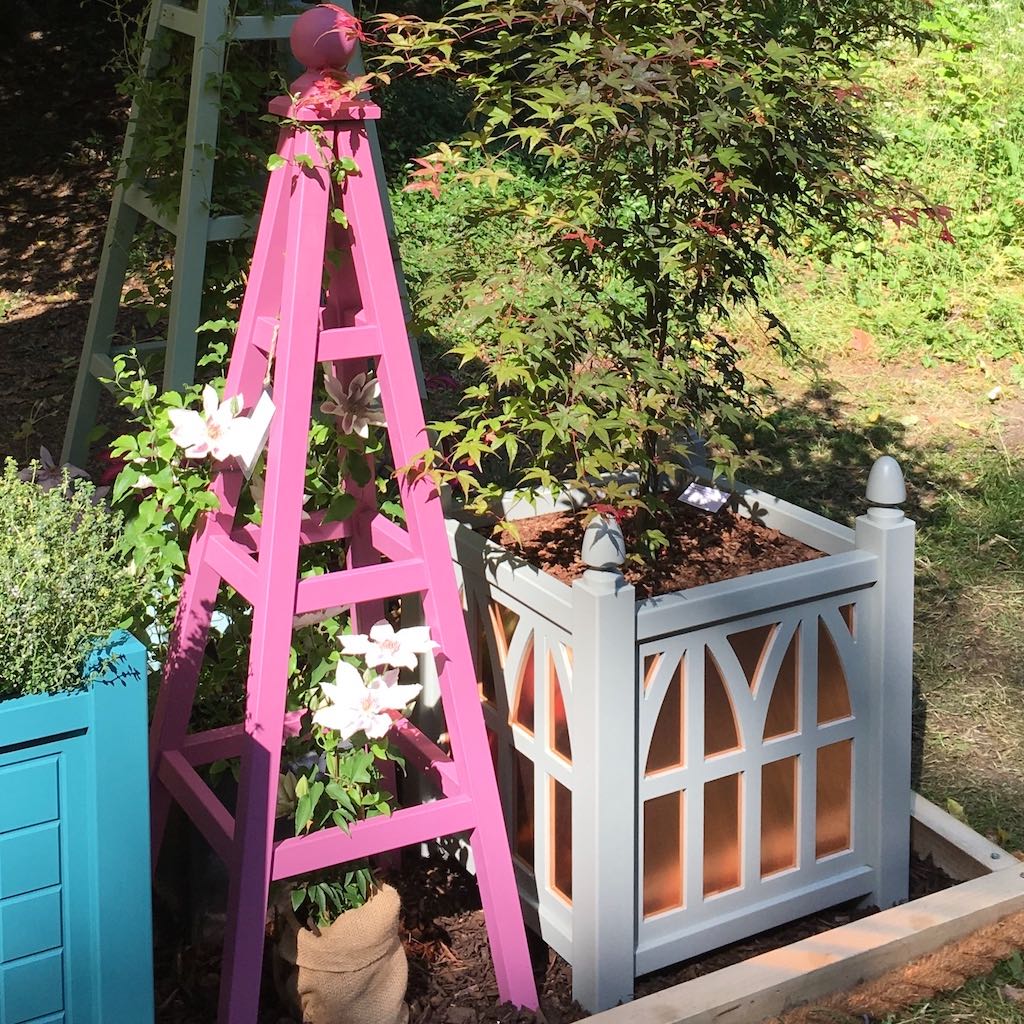 Gothic Planter with Copper